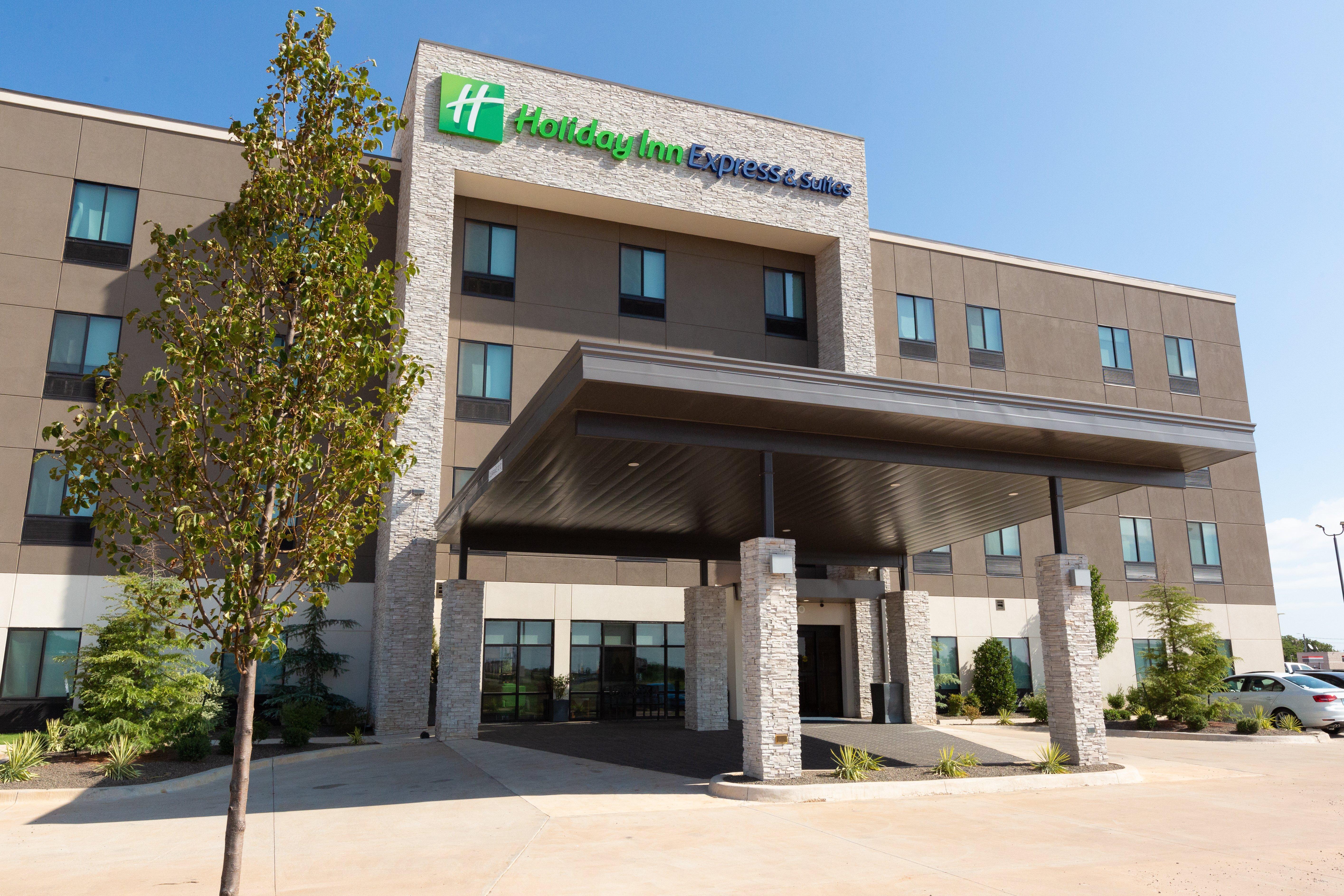 Holiday Inn Express & Suites - Kingfisher, An Ihg Hotel Extérieur photo